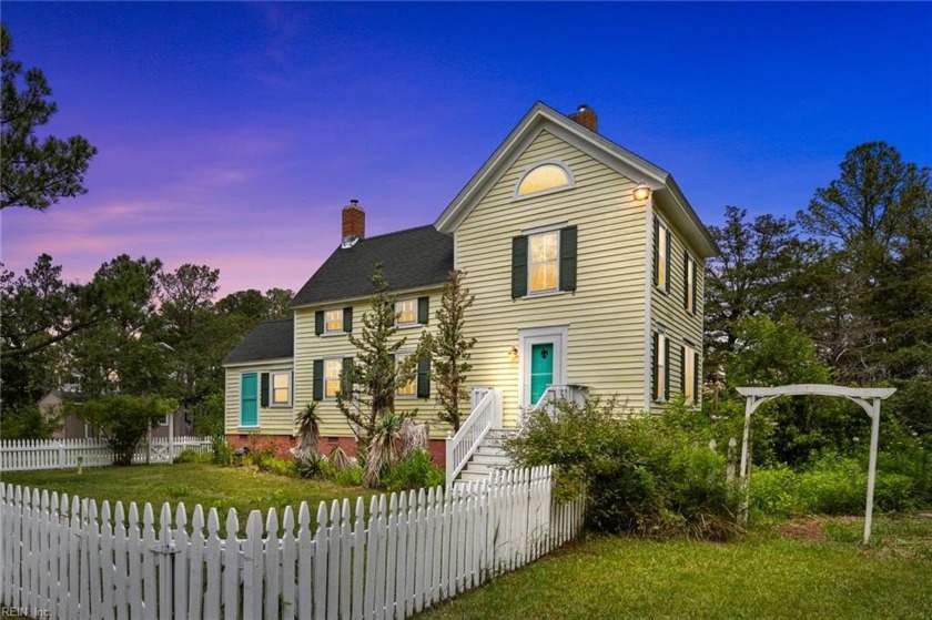 Welcome to your private waterfront retreat on Virginia's Eastern - Beach Home for sale in Onancock, Virginia on Beachhouse.com