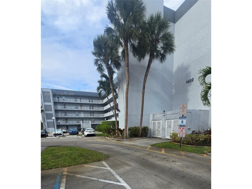 Spacious 2BD/2BA end unit in desirable 55+ Continental Village - Beach Condo for sale in Margate, Florida on Beachhouse.com