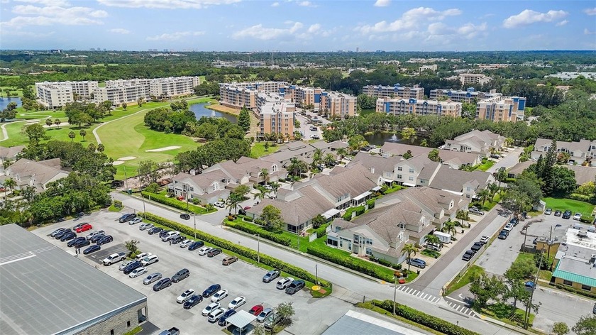 10k PRICE ADJUSTMENT !!!  Do you love the golf life and being - Beach Townhome/Townhouse for sale in Largo, Florida on Beachhouse.com
