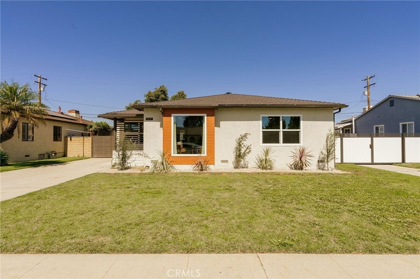 Welcome to this beautifully renovated 3 bedroom, 2-bathroom home - Beach Home for sale in Long Beach, California on Beachhouse.com