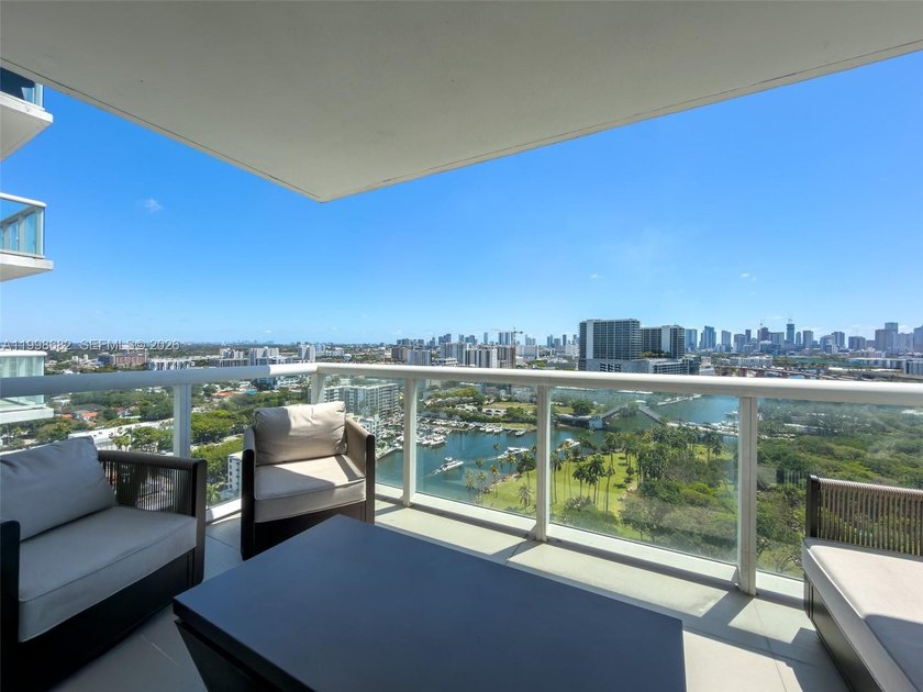 Great opportunity to own a hihg-floor unit. Ideal for both - Beach Condo for sale in Miami, Florida on Beachhouse.com