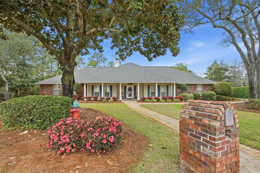 A truly exceptional one-story executive ranch, thoughtfully - Beach Home for sale in Niceville, Florida on Beachhouse.com