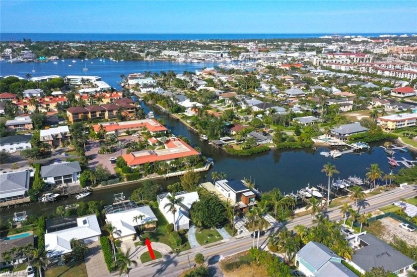 WATERFRONT PARADISE steps from vibrant 5th Ave. 3BR, 2BA home - Beach Home for sale in Naples, Florida on Beachhouse.com