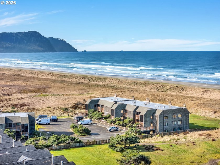 Exquisitely remodeled Windward West Condo ready and available to - Beach Condo for sale in Gearhart, Oregon on Beachhouse.com