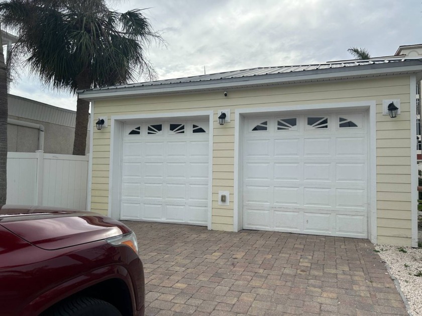 Buy This Home-Risk-Free! If you're not completely satisfied with - Beach Home for sale in Indian Shores, Florida on Beachhouse.com