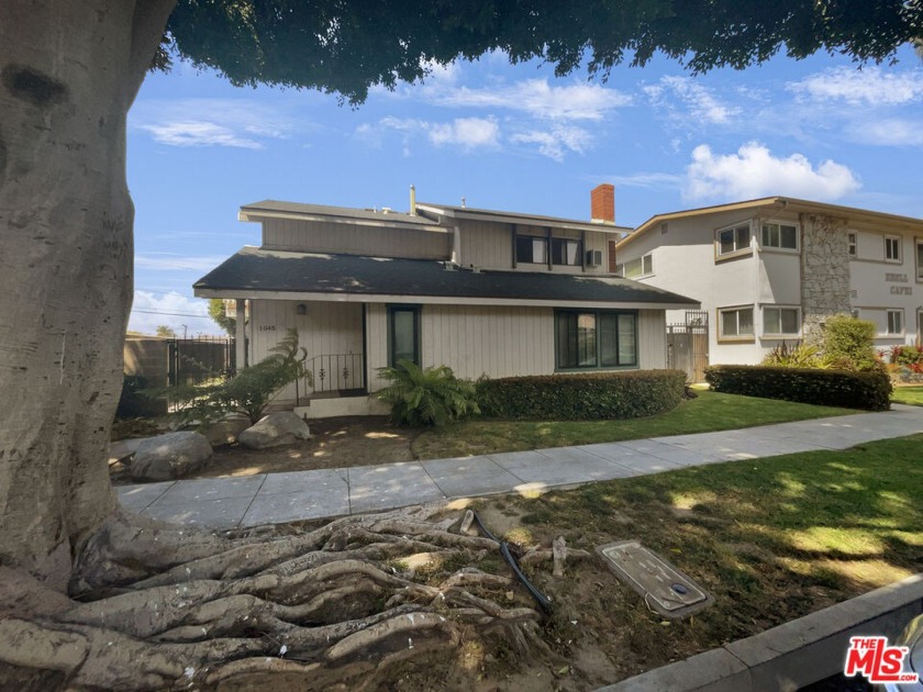 Welcome to this property exudes sophistication and refined taste - Beach Condo for sale in Long Beach, California on Beachhouse.com