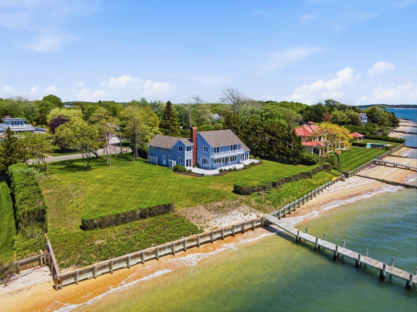 Some properties are simply irreplaceable. This is one of them - Beach Home for sale in Shelter Island, New York on Beachhouse.com