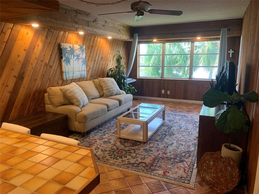 Beautiful, Water Front, 2/2, 1200sqft Condo. Make this vacation - Beach Condo for sale in Deerfield Beach, Florida on Beachhouse.com