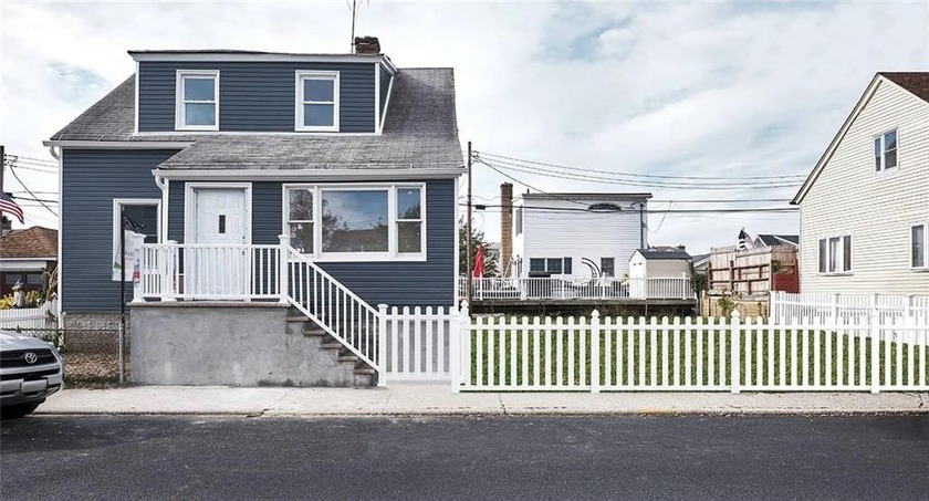 Welcome to 57 Dictum Court, a one-of-a-kind home located on a - Beach Home for sale in Brooklyn, New York on Beachhouse.com