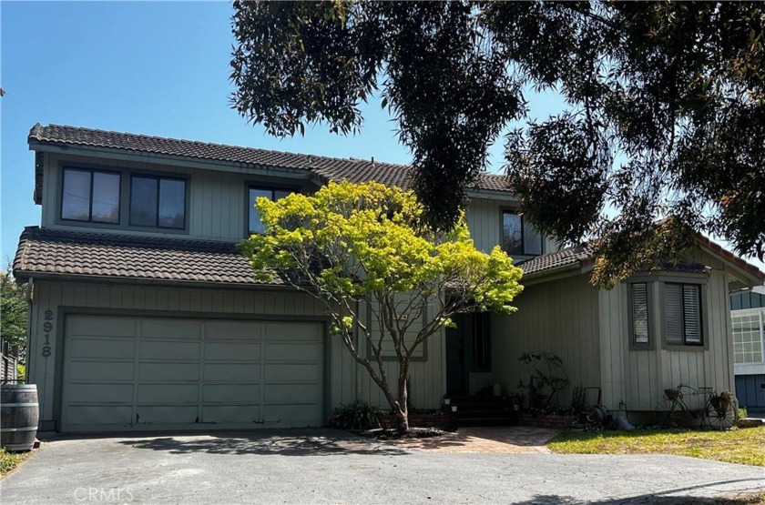Welcome to this inviting 3-bedroom, 2-bath home offering 1,650 - Beach Home for sale in Cambria, California on Beachhouse.com