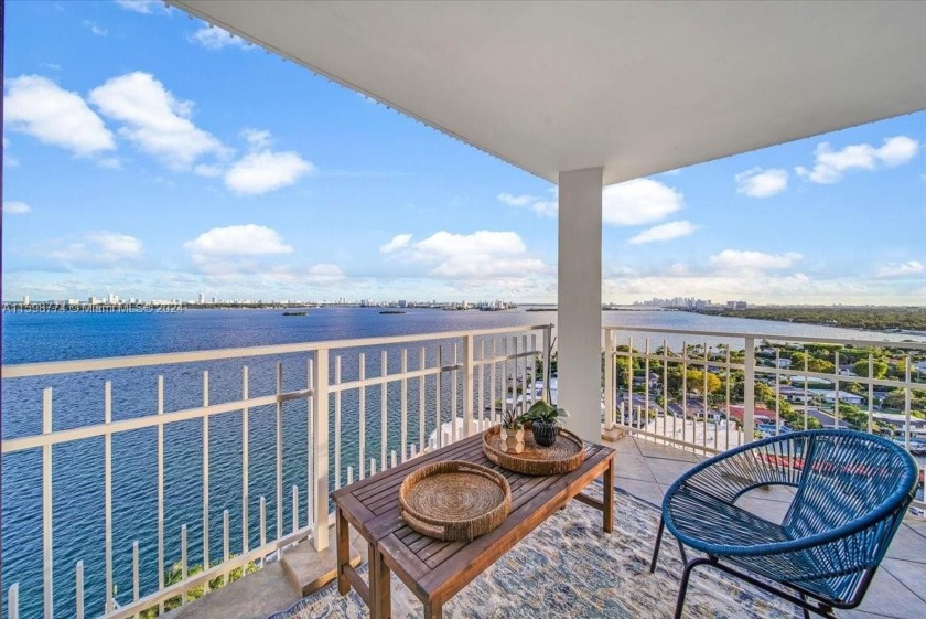 Imagine living with the sky as your only limit. Step into this - Beach Condo for sale in Miami, Florida on Beachhouse.com