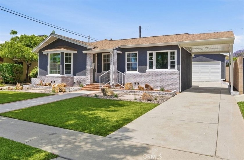 Welcome to this NEWLY REMODELED, TURNKEY HOME by TESORO BUILDERS - Beach Home for sale in Long Beach, California on Beachhouse.com