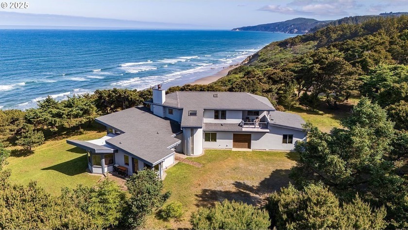 Oceanfront private retreat set on over 5 acres of forested bluff - Beach Home for sale in Bandon, Oregon on Beachhouse.com