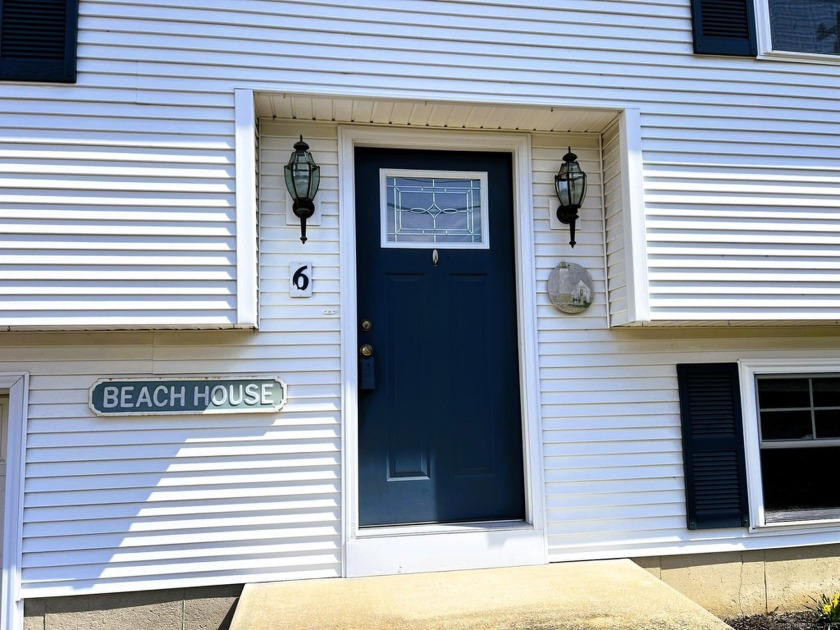 Come see this beautifully maintained, year-round, dream home - Beach Home for sale in Old Lyme, Connecticut on Beachhouse.com