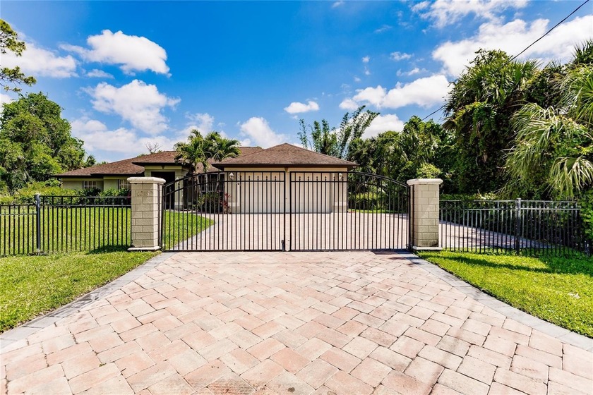 Short Sale. Spacious 4-Bedroom Pool Home in Beautiful North Port - Beach Home for sale in North Port, Florida on Beachhouse.com