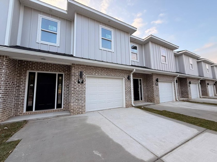 New Construction! INTERIOR UNIT. $10K in ANYWAY MONEY! 2-10 - Beach Townhome/Townhouse for sale in Fort Walton Beach, Florida on Beachhouse.com