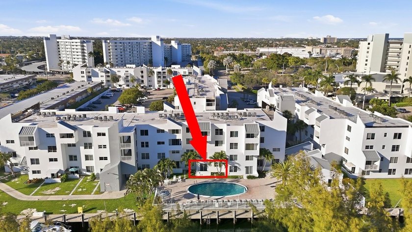 THIS PERFECTLY LOCATED 2 BED, 2 BATH CONDO FEATURES A PRIVATE - Beach Condo for sale in Pompano Beach, Florida on Beachhouse.com