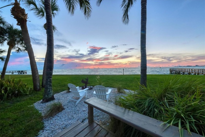 Escape to the coastal haven of 4632 Ocean Boulevard, a casual - Beach Home for sale in Sarasota, Florida on Beachhouse.com