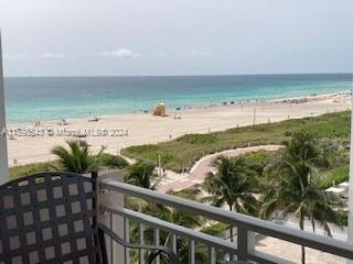 The perfect investment: great annual tenant: updated high floor - Beach Condo for sale in Miami Beach, Florida on Beachhouse.com