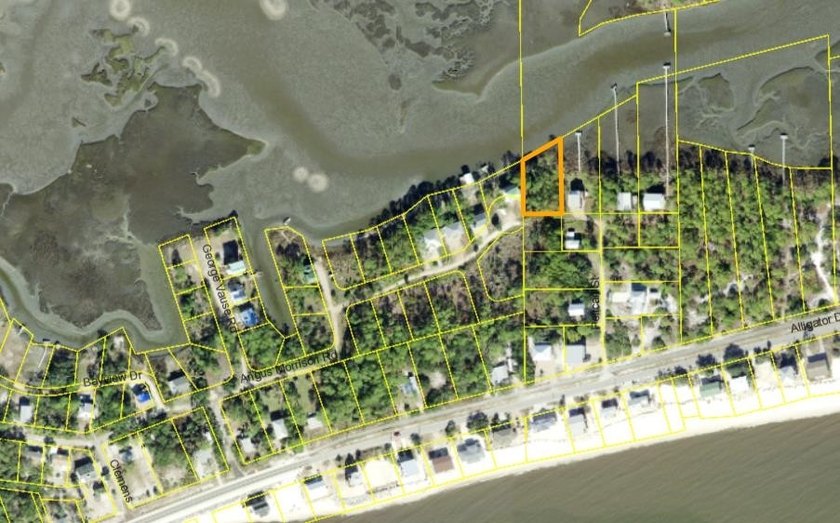 Discover a rare opportunity to own prime bayfront property in - Beach Lot for sale in Alligator Point, Florida on Beachhouse.com