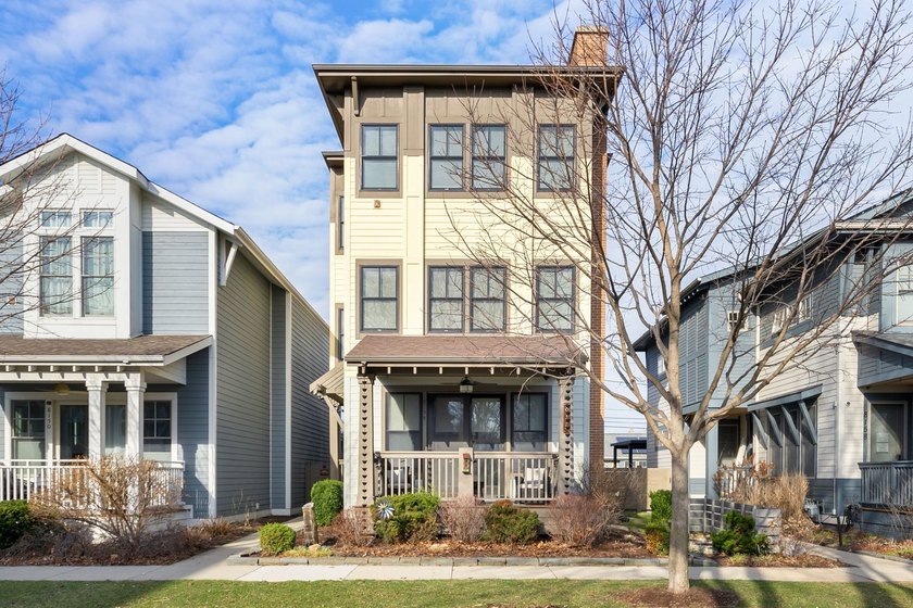 RARE FIND in the highly sought-after Floral Ave Subdivision! - Beach Home for sale in Skokie, Illinois on Beachhouse.com