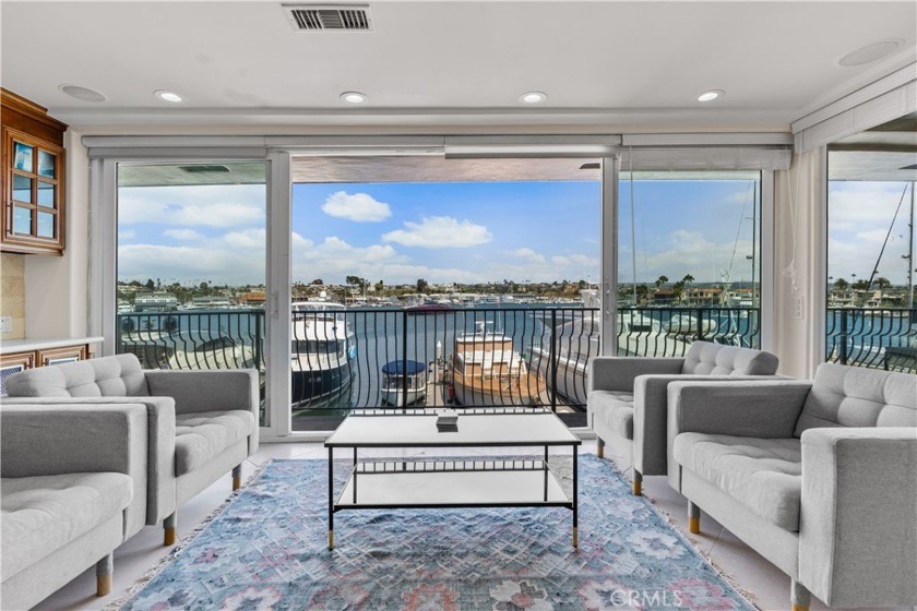 Presenting two stunning condos located 3322 and 3324, both with - Beach Home for sale in Newport Beach, California on Beachhouse.com