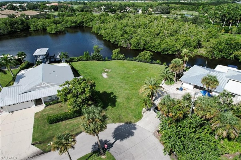 Prime Waterfront Lot in Naples, FL - A Boater's Paradise

 - Beach Lot for sale in Naples, Florida on Beachhouse.com