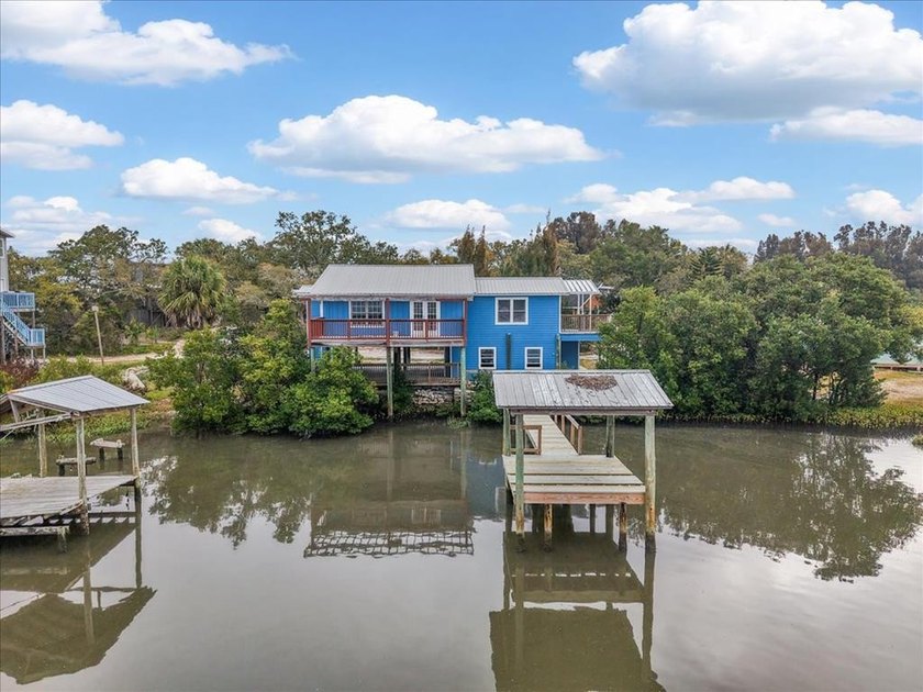 Tucked away in the laid-back charm of Cedar Key, this waterfront - Beach Home for sale in Cedar Key, Florida on Beachhouse.com