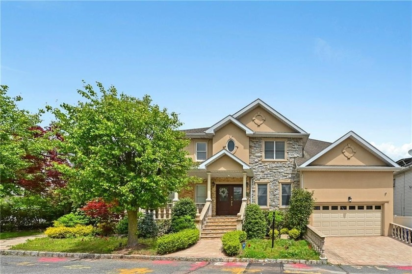 Welcome to the pinnacle of comfort and modern luxury at 59 - Beach Home for sale in Staten  Island, New York on Beachhouse.com