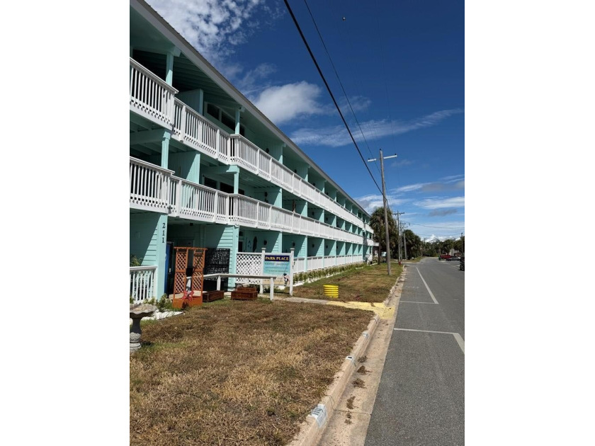 Check out this top-floor LOFT UNIT at Park Place in downtown - Beach Condo for sale in Cedar Key, Florida on Beachhouse.com