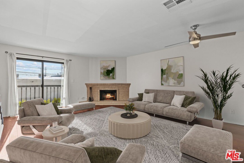 Bright, spacious, and beautifully renovated, this 2-bedroom, 2 - Beach Condo for sale in Venice, California on Beachhouse.com
