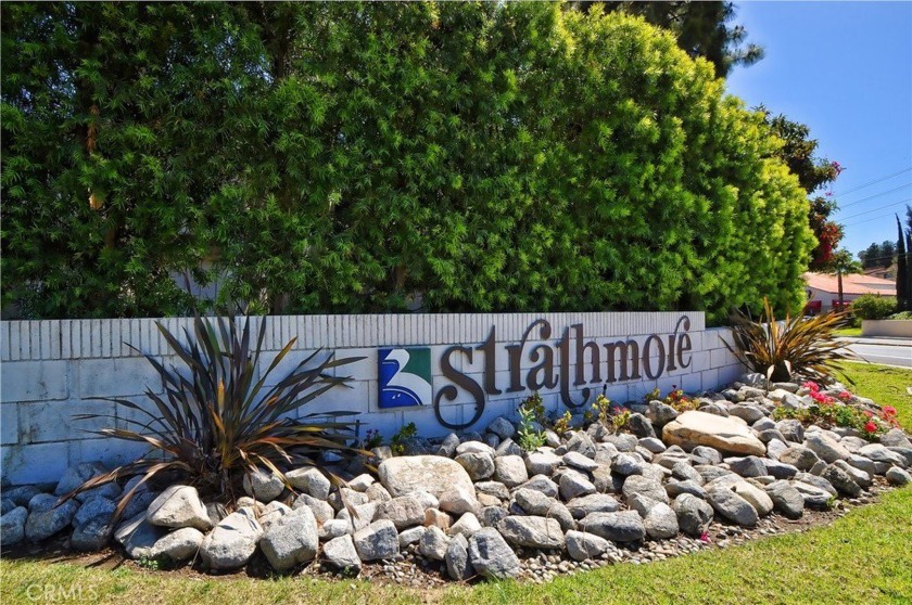 Welcome to Strathmore! A highly sought-after community with the - Beach Townhome/Townhouse for sale in Rancho Palos Verdes, California on Beachhouse.com