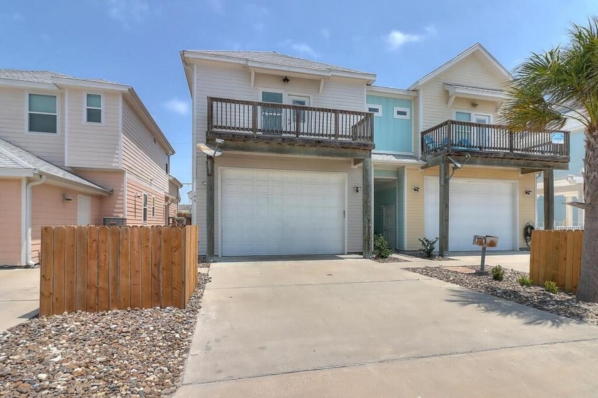 This beautiful townhome located in the heart of Port A has - Beach Townhome/Townhouse for sale in Port Aransas, Texas on Beachhouse.com
