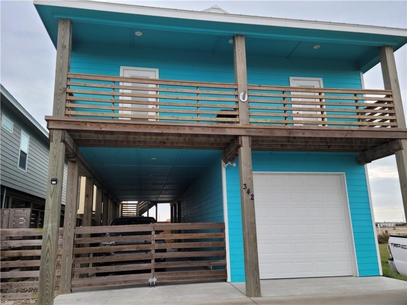 Check out this spacious Paradise Point House with an awesome - Beach Home for sale in Port Aransas, Texas on Beachhouse.com