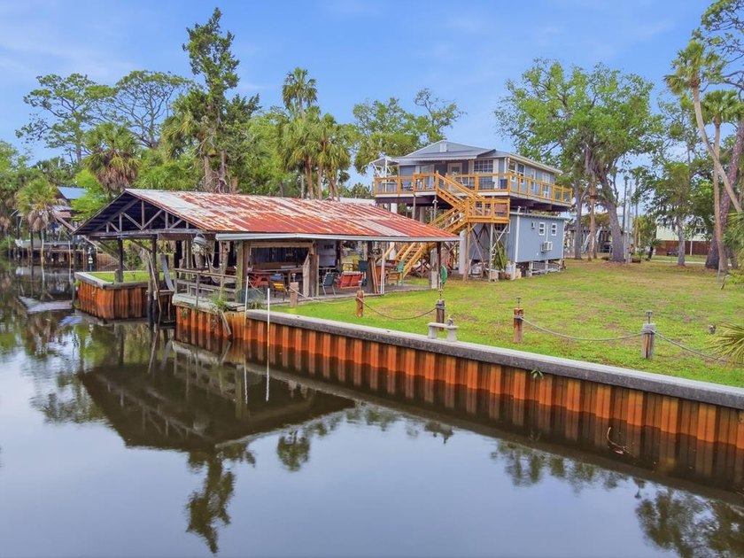 Discover the ultimate Suwannee, FL waterfront retreat with this - Beach Home for sale in Suwannee, Florida on Beachhouse.com