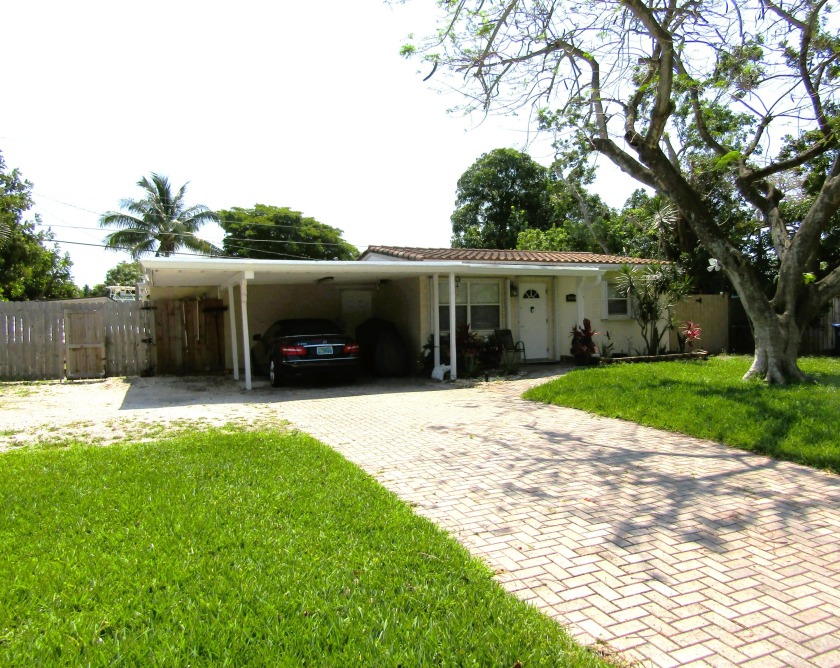 BACKYARD PARADISE! Don't miss this opportunity to own this - Beach Home for sale in Pompano Beach, Florida on Beachhouse.com