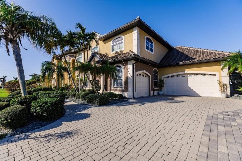 Breathtaking sailboat waterfront paradise awaits you in this 2 - Beach Home for sale in Punta Gorda, Florida on Beachhouse.com