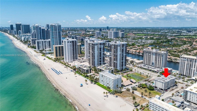 Welcome to your BEACH retreat! The living area is bright & - Beach Condo for sale in Hollywood, Florida on Beachhouse.com