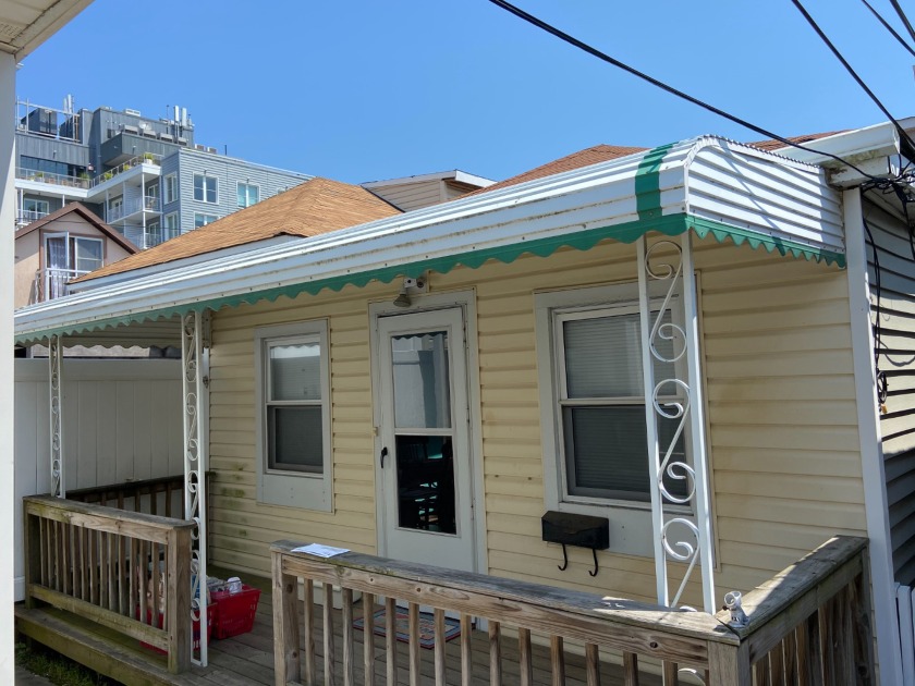 Renovated Two bedroom, One bath beach cottage, with sleeping - Beach Home for sale in Rockaway Park, New York on Beachhouse.com