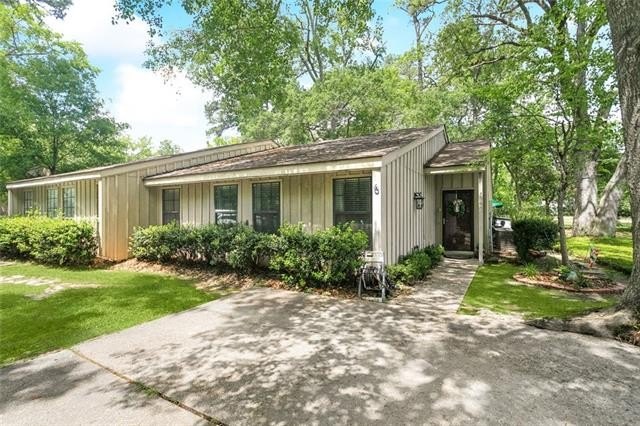 Great investment opportunity in Mandeville's popular Beau Chene - Beach Condo for sale in Mandeville, Louisiana on Beachhouse.com