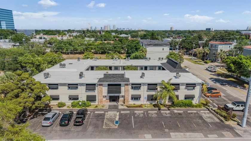 Beautifully updated 1-bedroom, 1-bath condo located on the - Beach Condo for sale in Tampa, Florida on Beachhouse.com