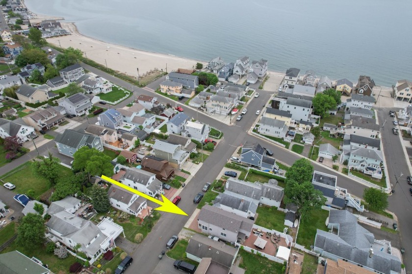 Enjoy coastal living in this stunning, fully updated home - Beach Home for sale in Milford, Connecticut on Beachhouse.com