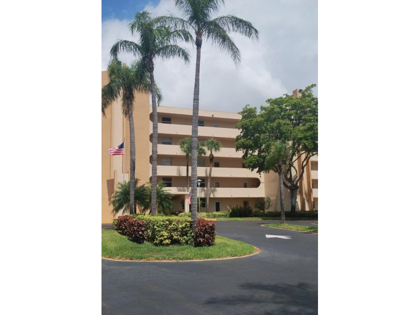 Beautiful 1st Floor unit with parking at your front door.  This - Beach Condo for sale in Boca Raton, Florida on Beachhouse.com