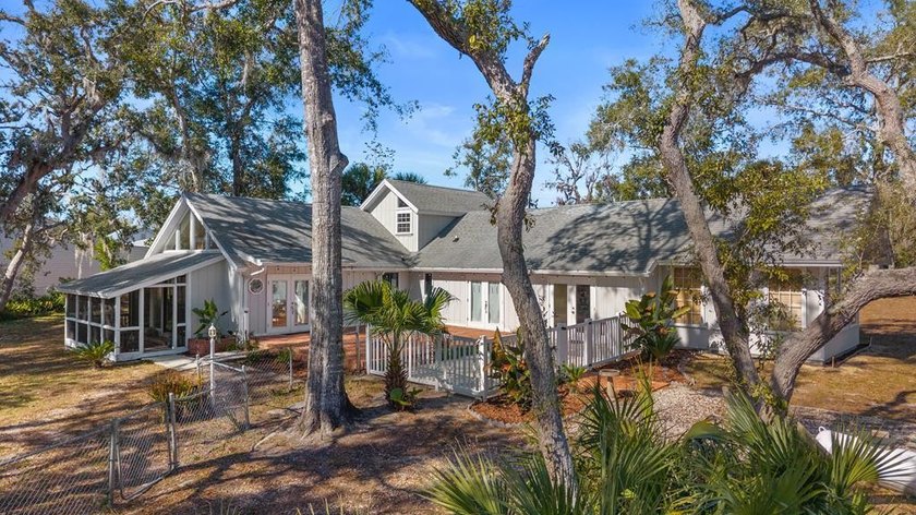 Discover a truly unique home in the heart of Steinhatchee - Beach Home for sale in Steinhatchee, Florida on Beachhouse.com