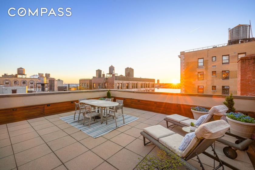 Welcome to this spectacular Upper West Side Penthouse. This - Beach Condo for sale in New York, New York on Beachhouse.com