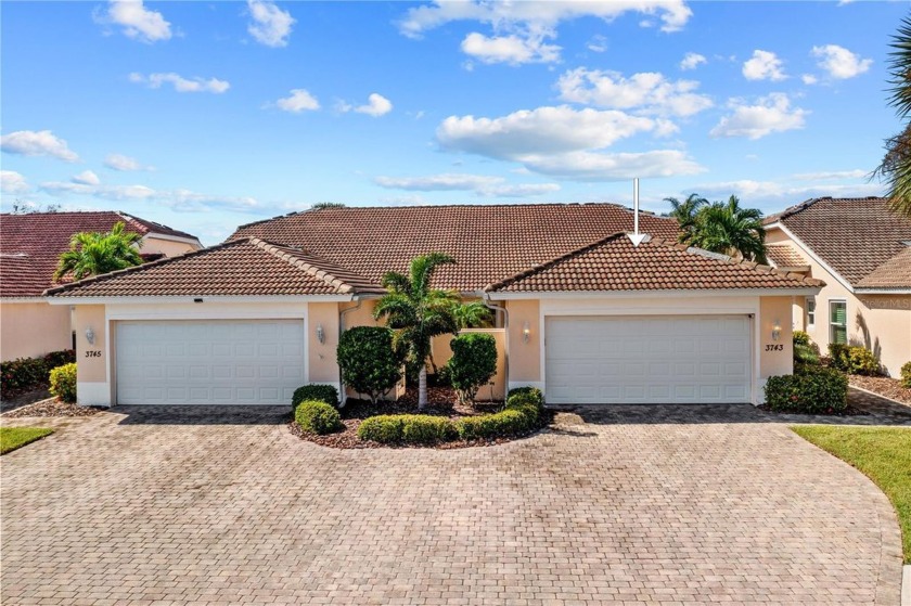 VILLAS OF BURNT STORE ISLES! Beautiful 2 bedroom, 2 bath, 2-car - Beach Home for sale in Punta Gorda, Florida on Beachhouse.com