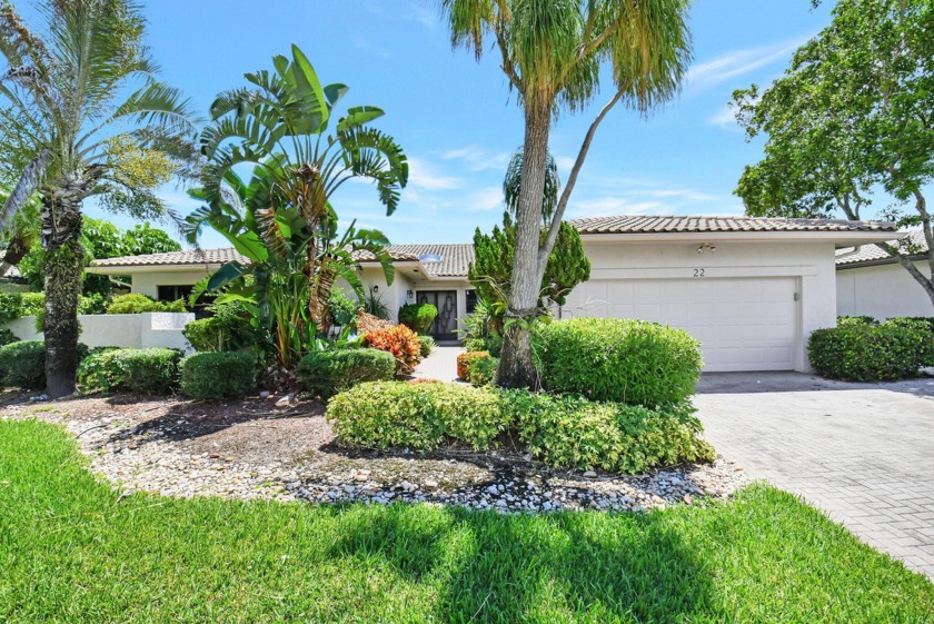 Mandatory Membership . Don't Miss This Fabulous Lakeside Large - Beach Home for sale in Boynton Beach, Florida on Beachhouse.com