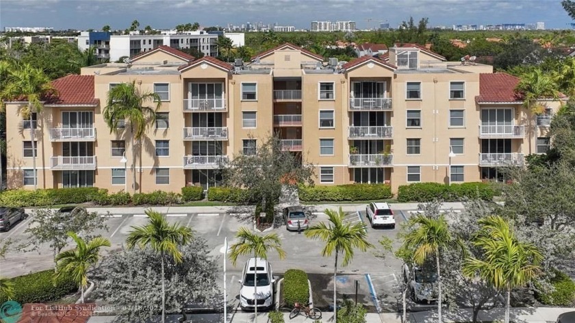 WONDERFUL 2/2 CORNER CONDO LOCATED ON THE FIRST FLOOR WITH NO - Beach Condo for sale in Dania, Florida on Beachhouse.com
