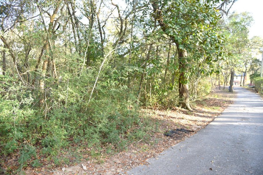 Price Reduced! This lot is .35 acres, in a quiet cul-de-sac, so - Beach Lot for sale in Fort Walton Beach, Florida on Beachhouse.com