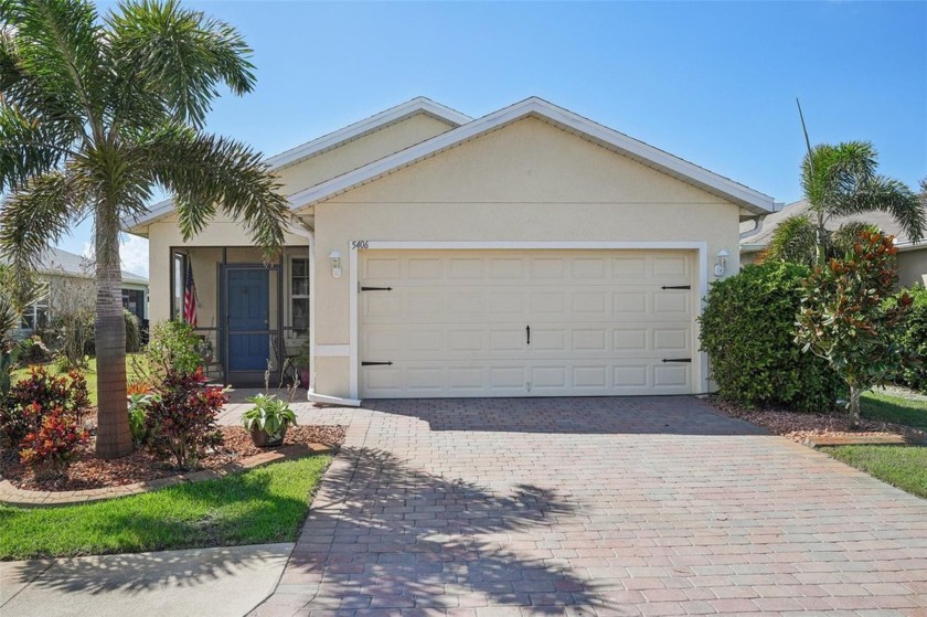 This better-than-new DR Horton Mulberry model is fully loaded - Beach Home for sale in Punta Gorda, Florida on Beachhouse.com